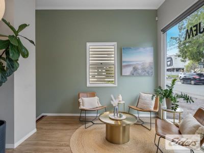 HIGH QUALITY OFFICE/MEDICAL WITH 10 CAR PARKS!