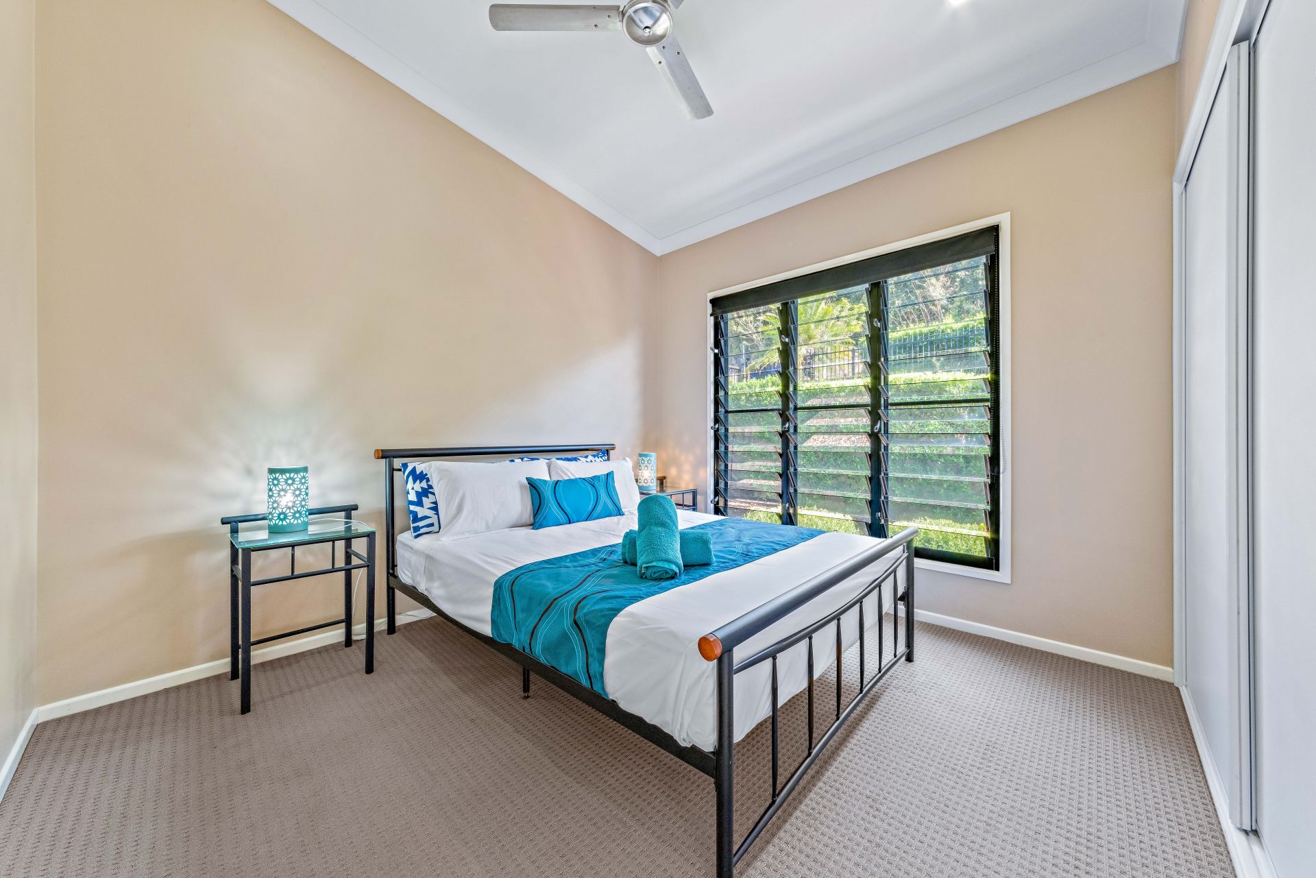 25 Beth Court Cannonvale QLD, Cannonvale - Thumbnail 4