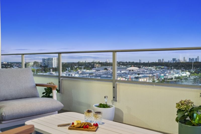 704/43 Harbour Town Drive, Biggera Waters - Thumbnail 4