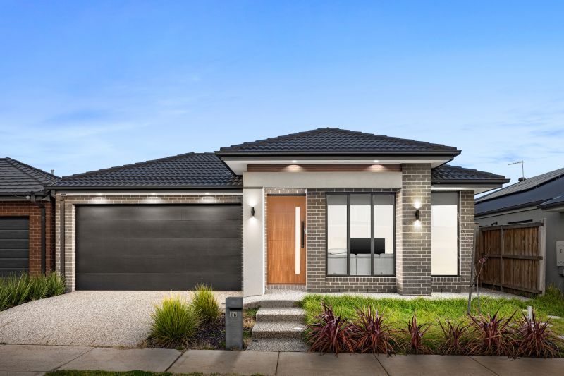 16 Petronas Drive, Fraser Rise