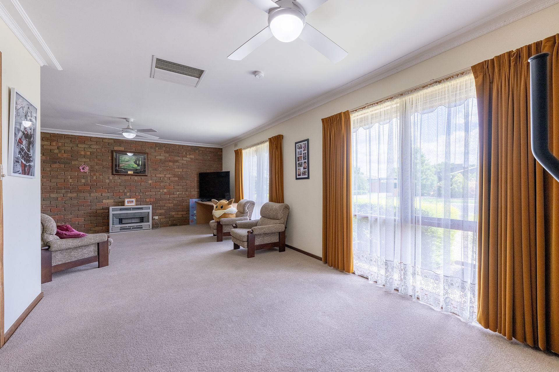 32 Churchill Road Horsham VIC, Horsham - Thumbnail 2
