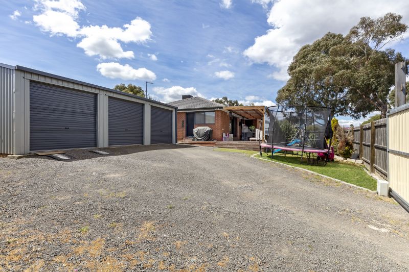63 Hinkler Drive, Mill Park