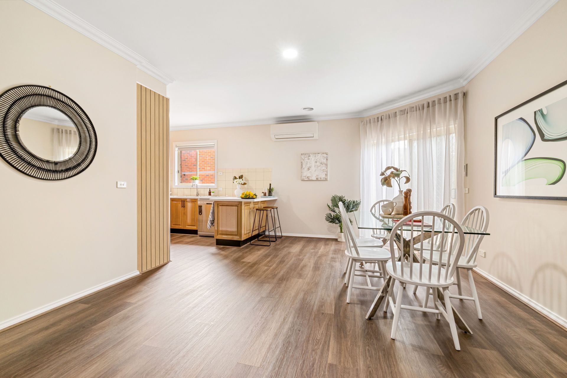 Stylish Living With Walk-To-Everything Ease