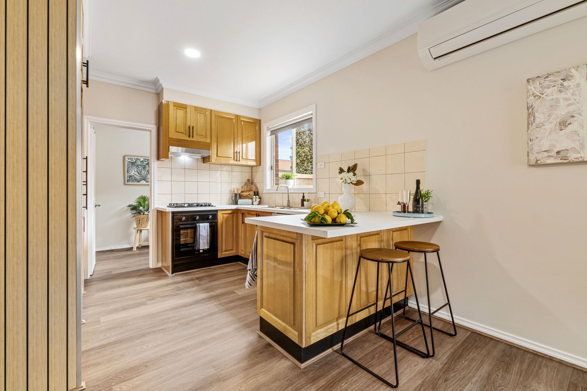 Stylish Living With Walk-To-Everything Ease