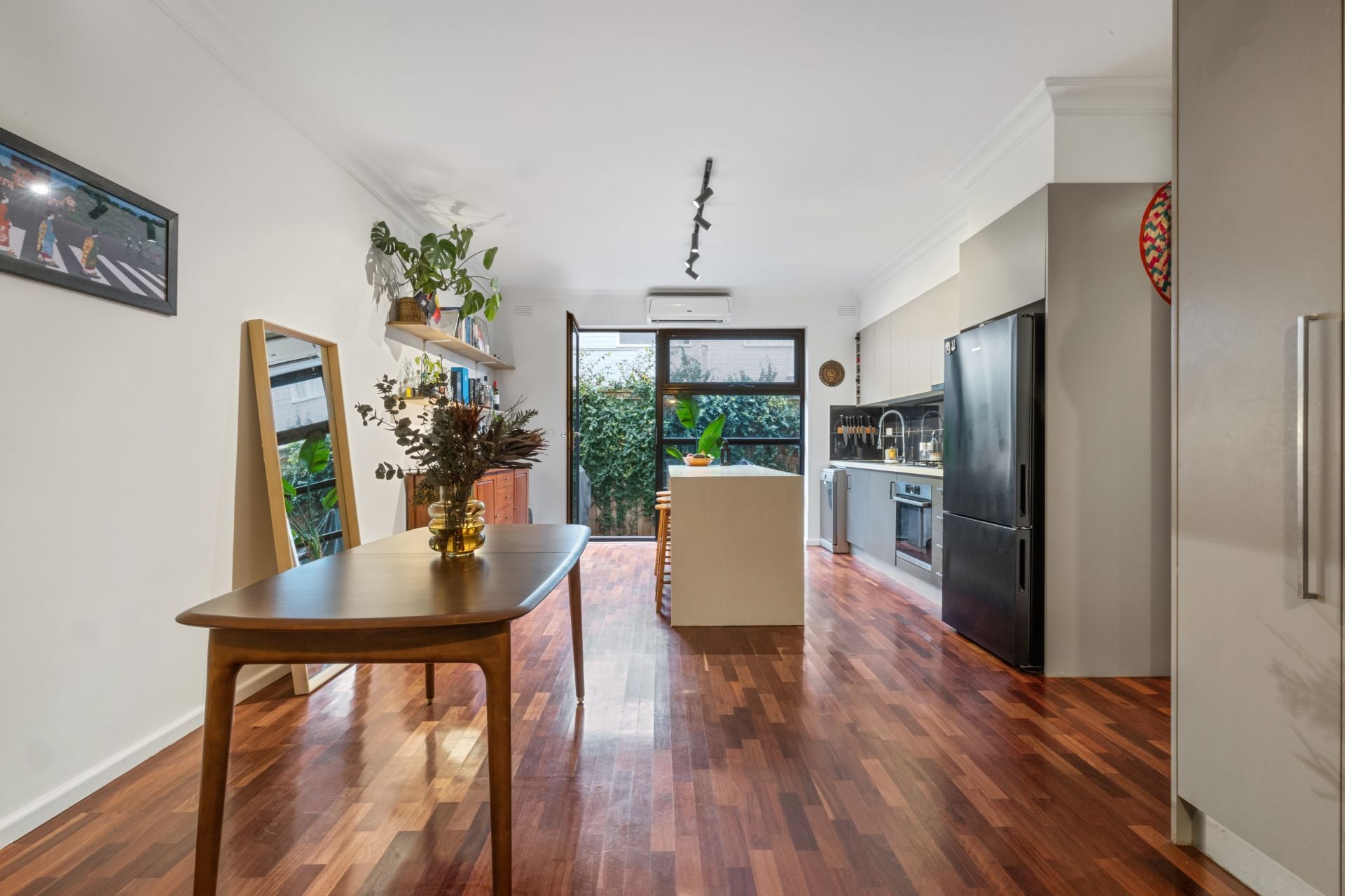 Modern Comfort Meets Indoor-Outdoor Living