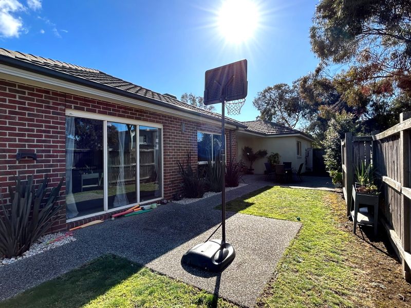 12 Shine Walk, Epping