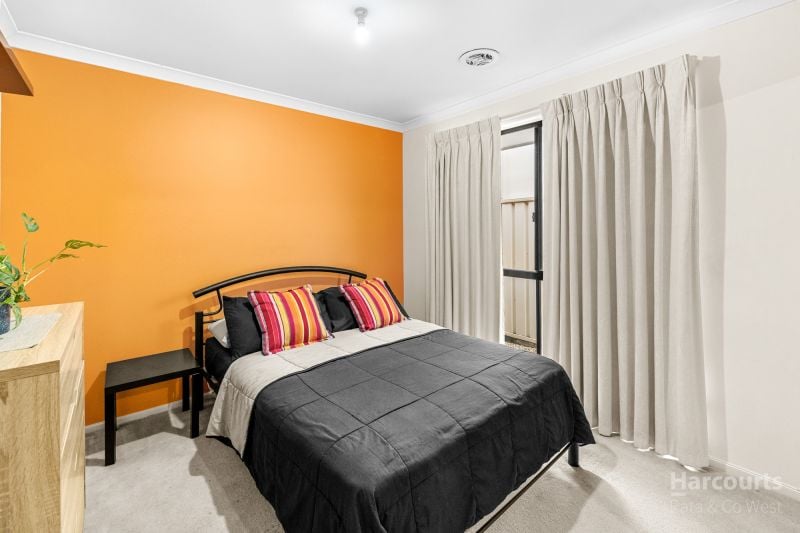 54 Springlake Avenue, Caroline Springs