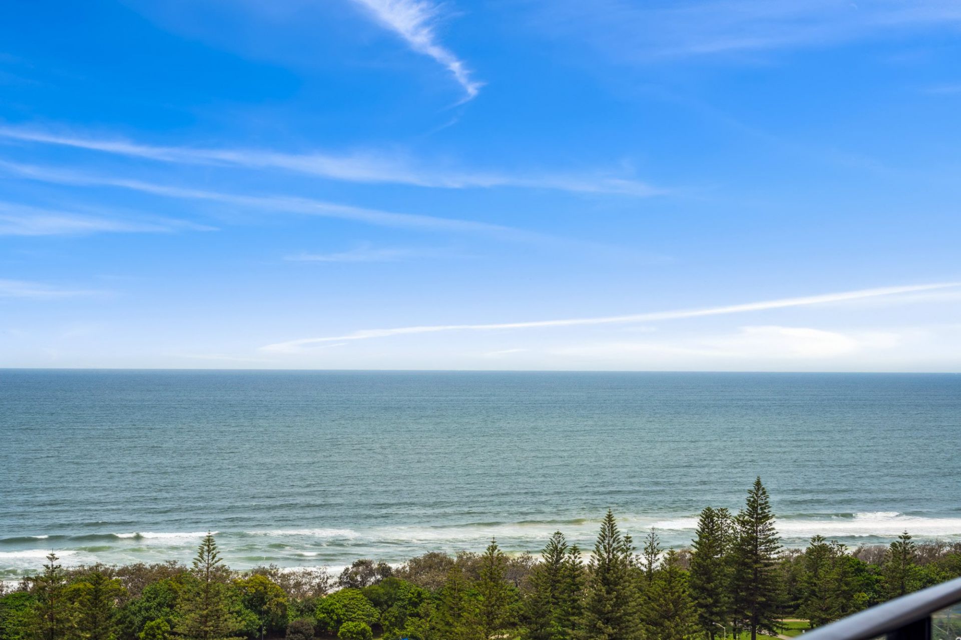 1904/22 Surf Parade, Broadbeach - Thumbnail 4