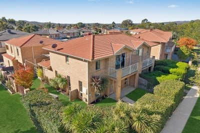 Gungahlin 329 Anthony Rolfe Avenue