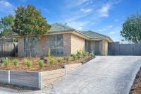 93 Raphael Crescent, Frankston VIC