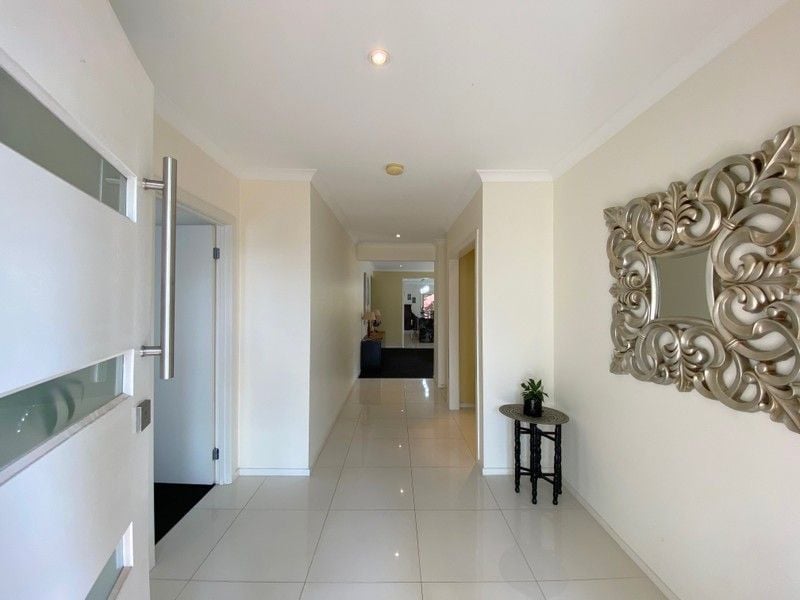 11 Laurimar Boulevard, Doreen