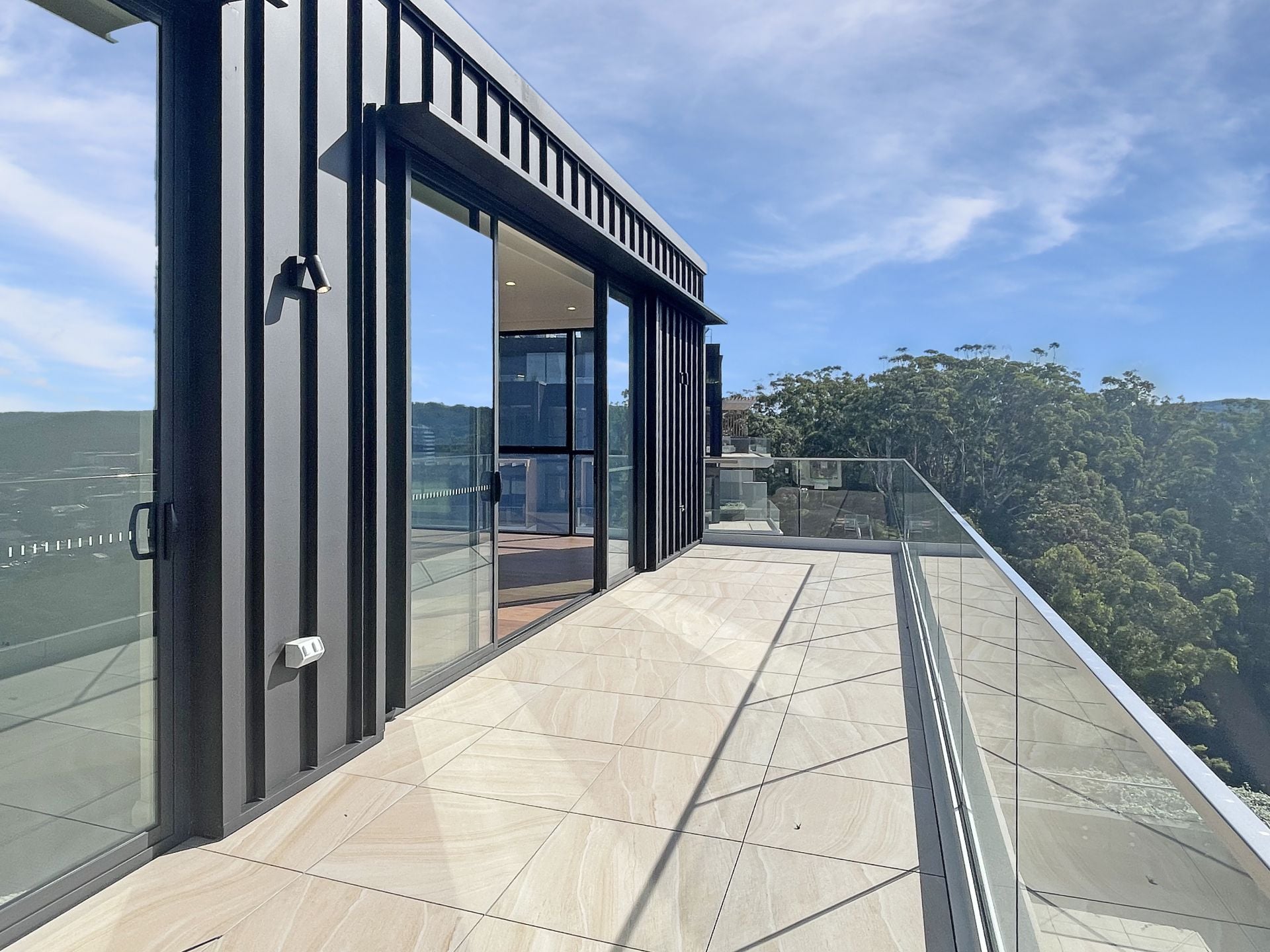 801/89 John Whiteway Drive, Gosford, Gosford - Thumbnail 2