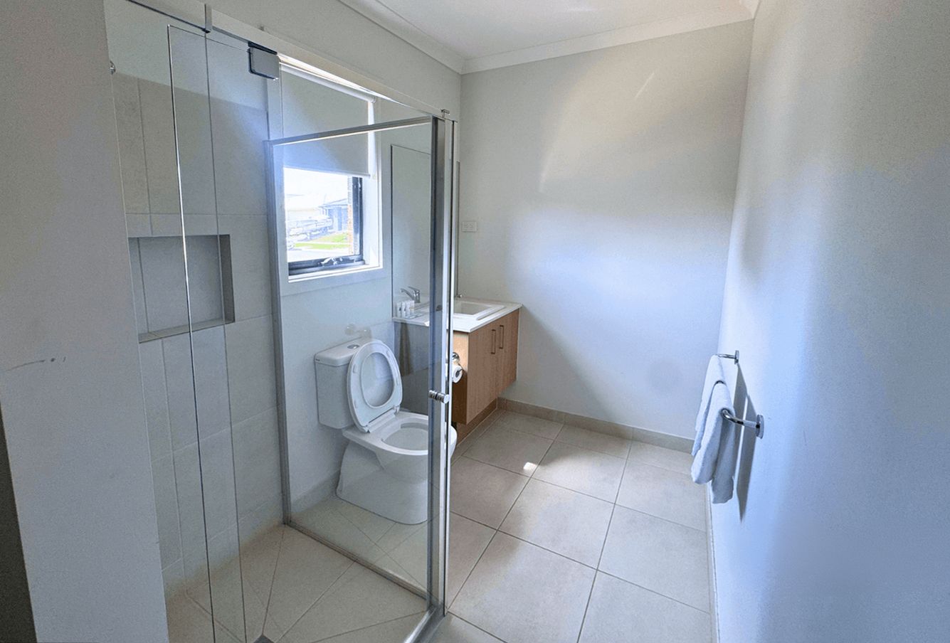 8 Ipswich Avenue Werribee VIC, Werribee - Thumbnail 5