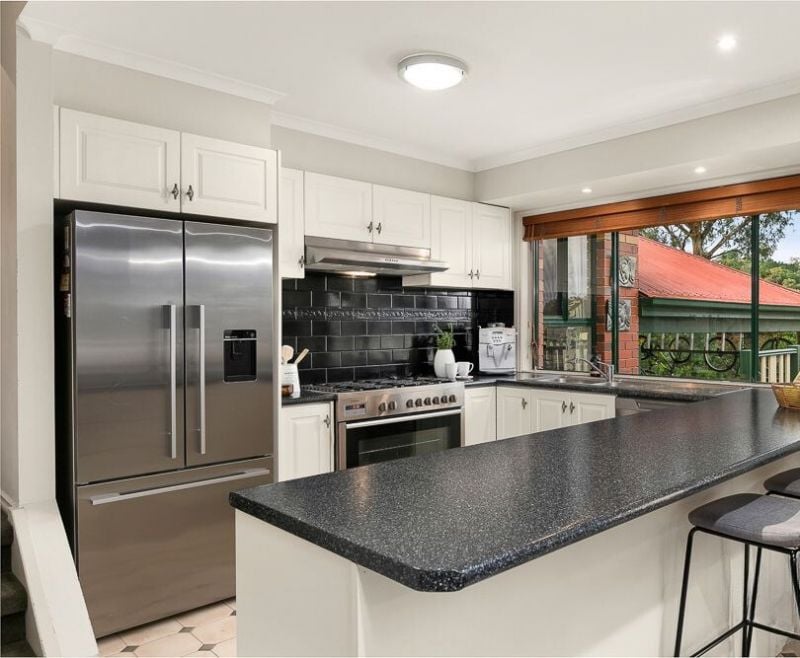 15-16 Cityview Court, Eltham