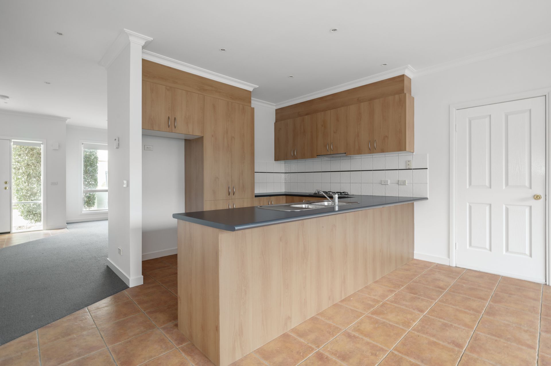 RENOVATED 3 BEDROOM TOWNHOUSE