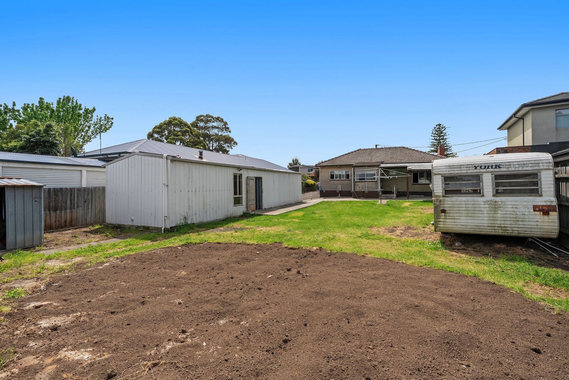 Executors Auction  .... The Power of Land - 819m2