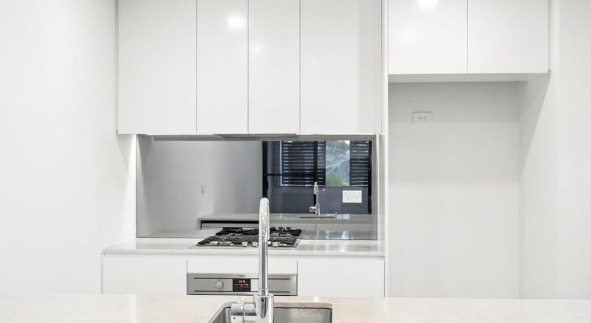 Ryde B5206/16 Constitution Road