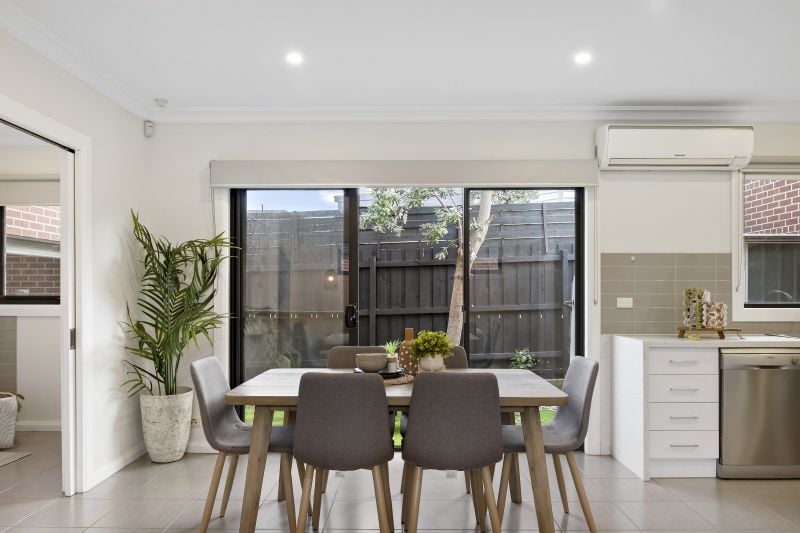 2/3 Cool Street, Reservoir