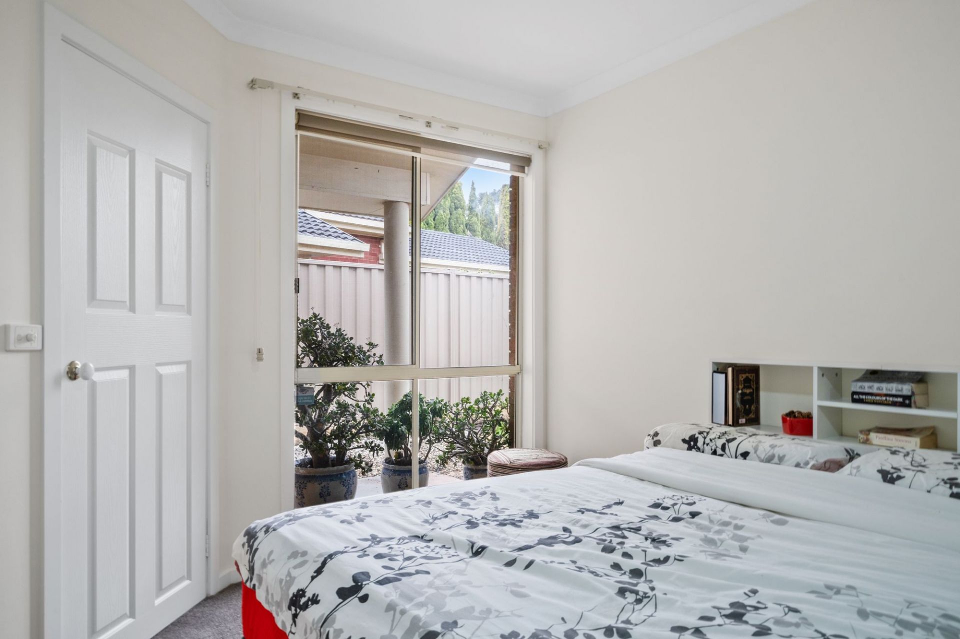 Freestanding Convenience in a Prime Mill Park Location