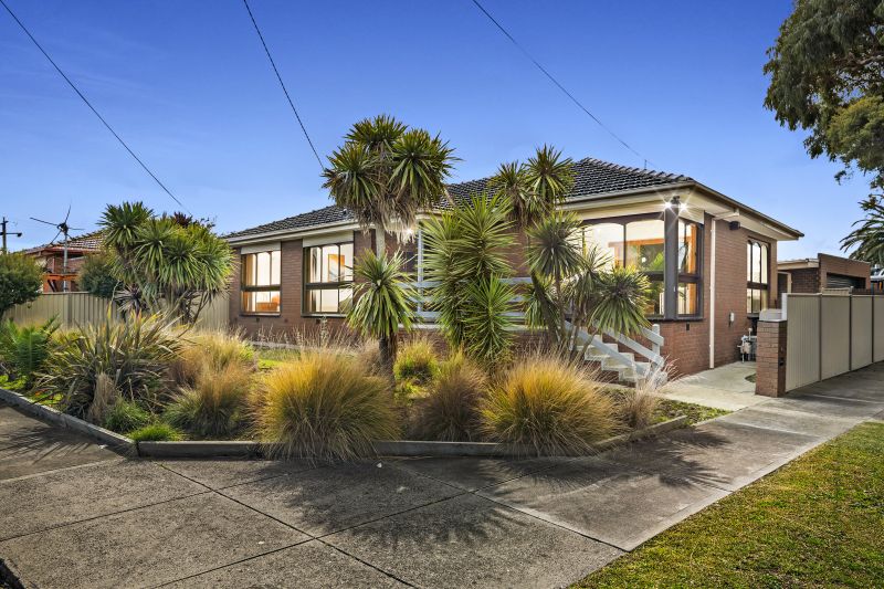 1 Redfern Close, Thomastown