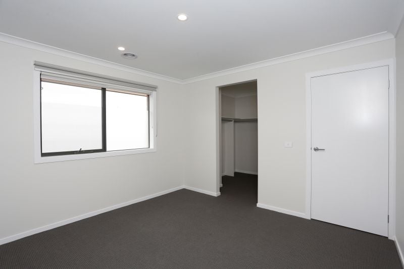 62 Cravens Road, Mernda