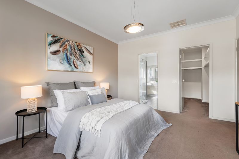 12 Shine Walk, Epping