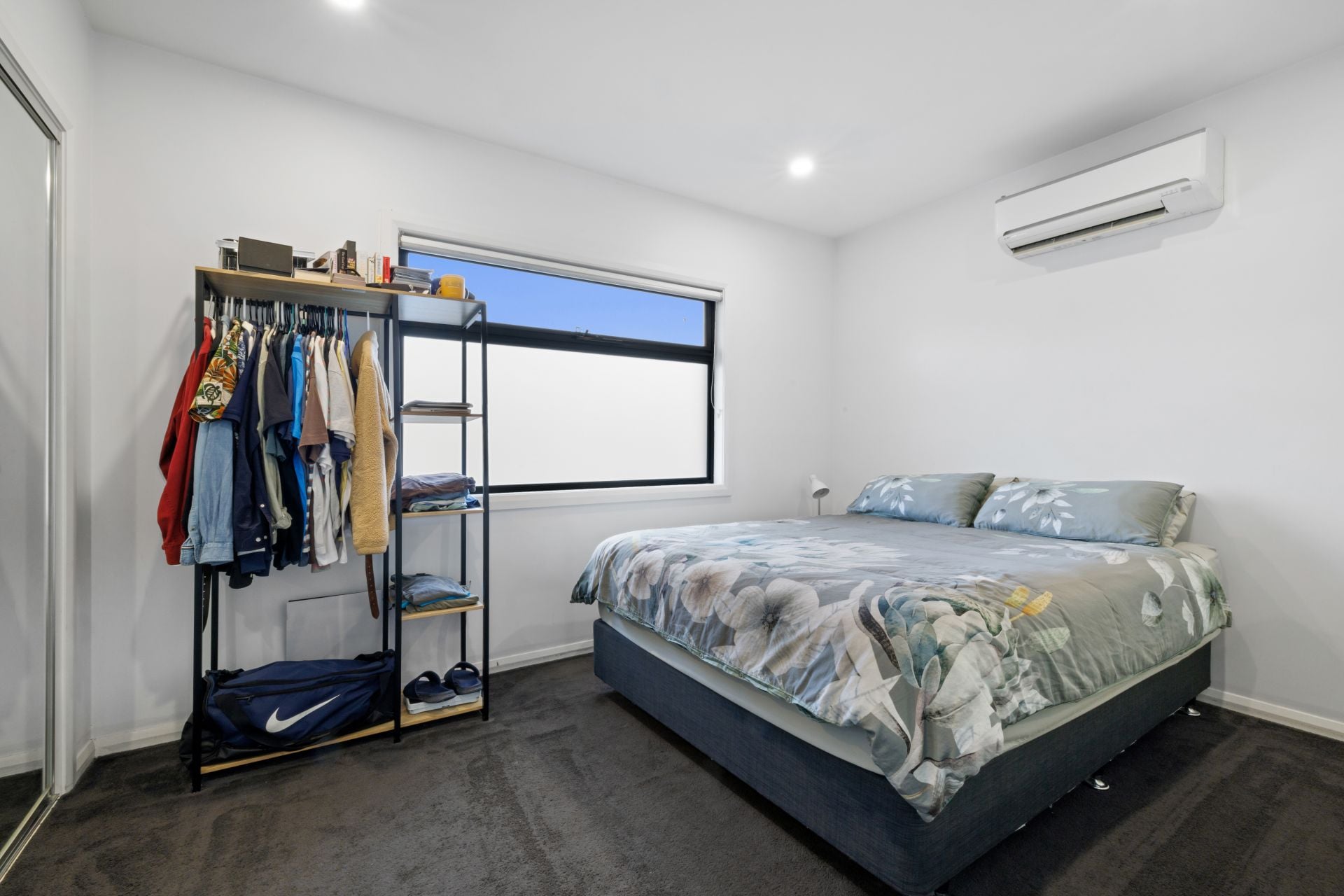 Modern Townhome For Lease