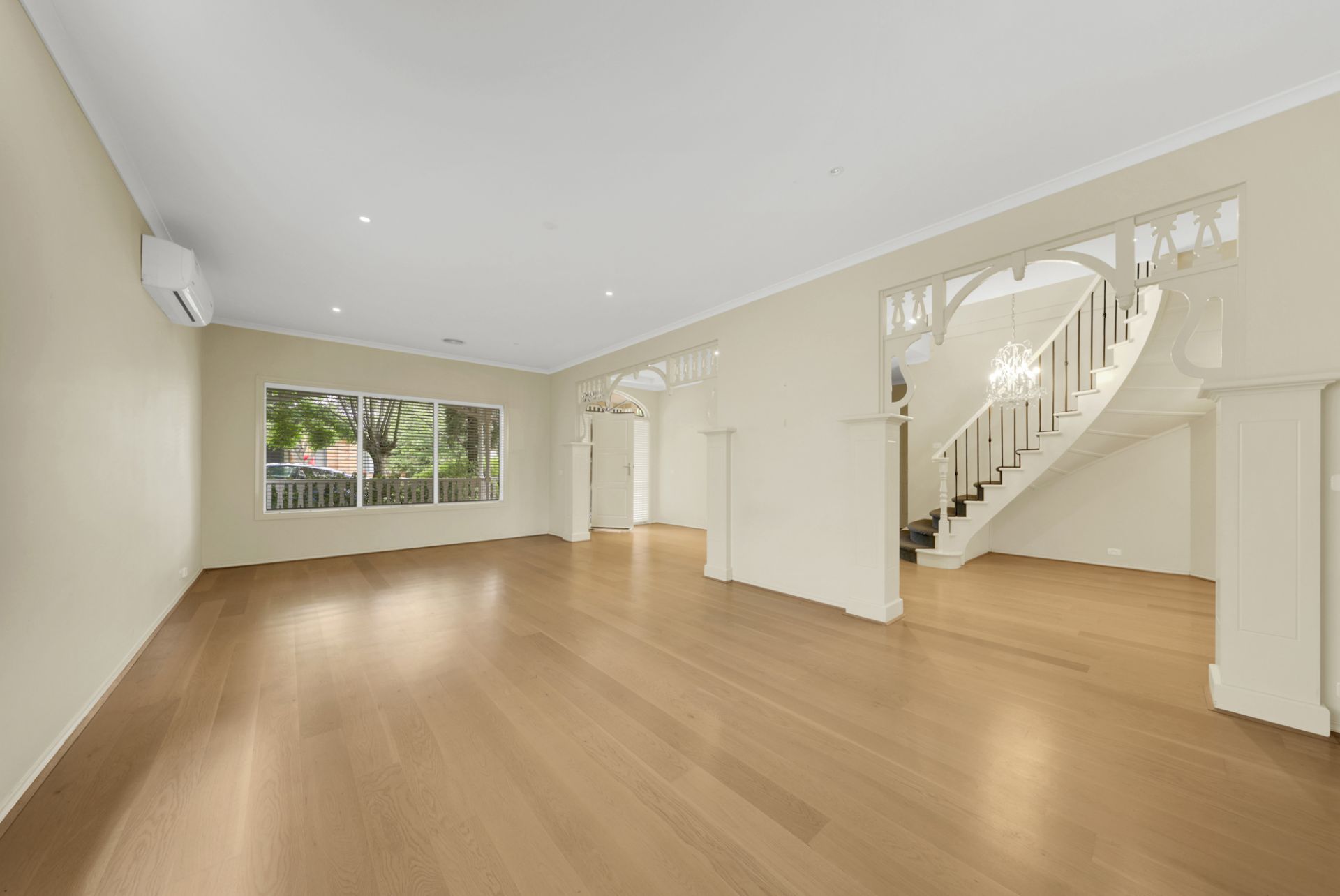 Stylish Home, Great Location
