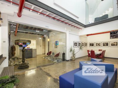CREATIVE WOOLSTORE OPPORTUNITY!