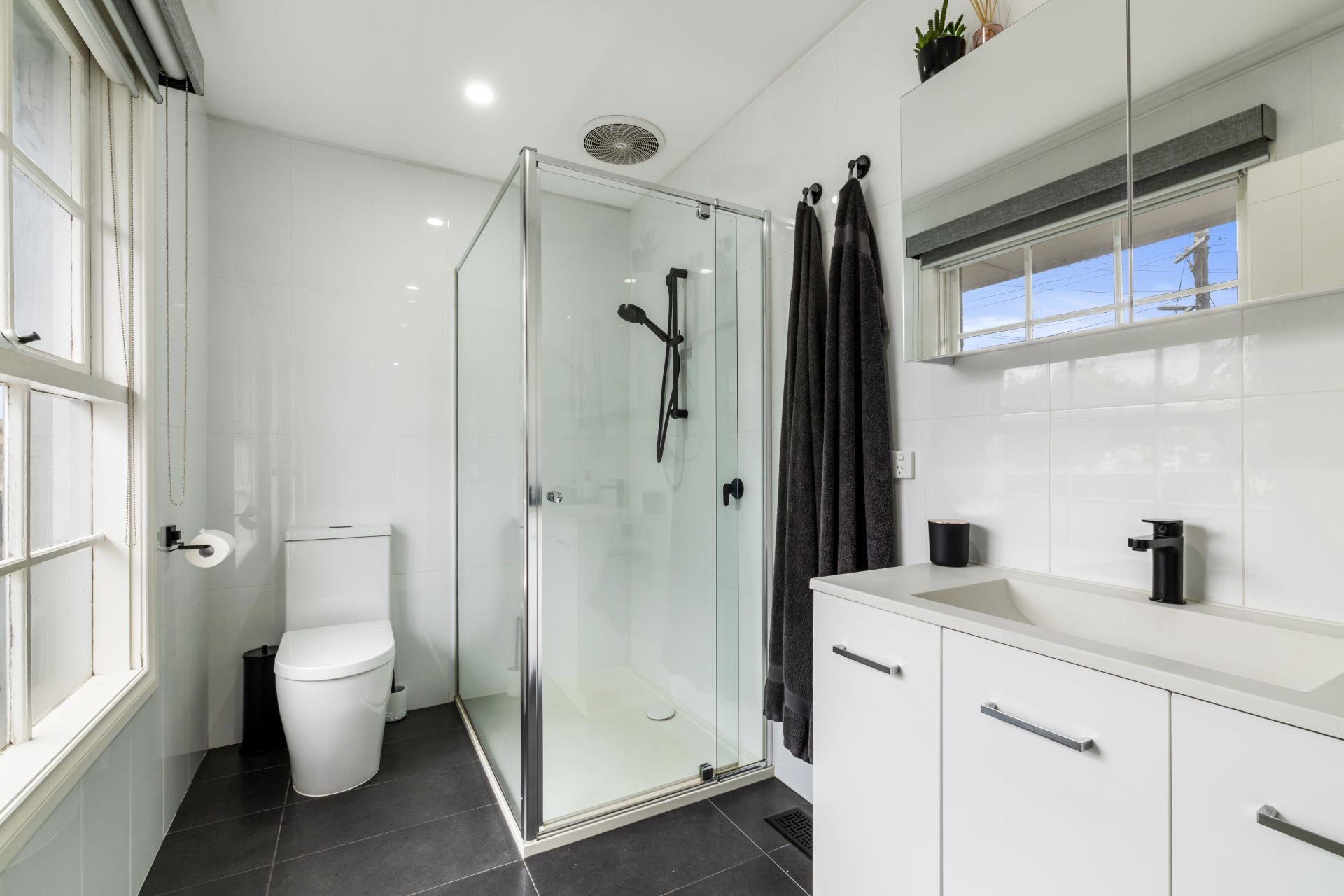 Stylishly Updated Family Home in Prime Thomastown Location