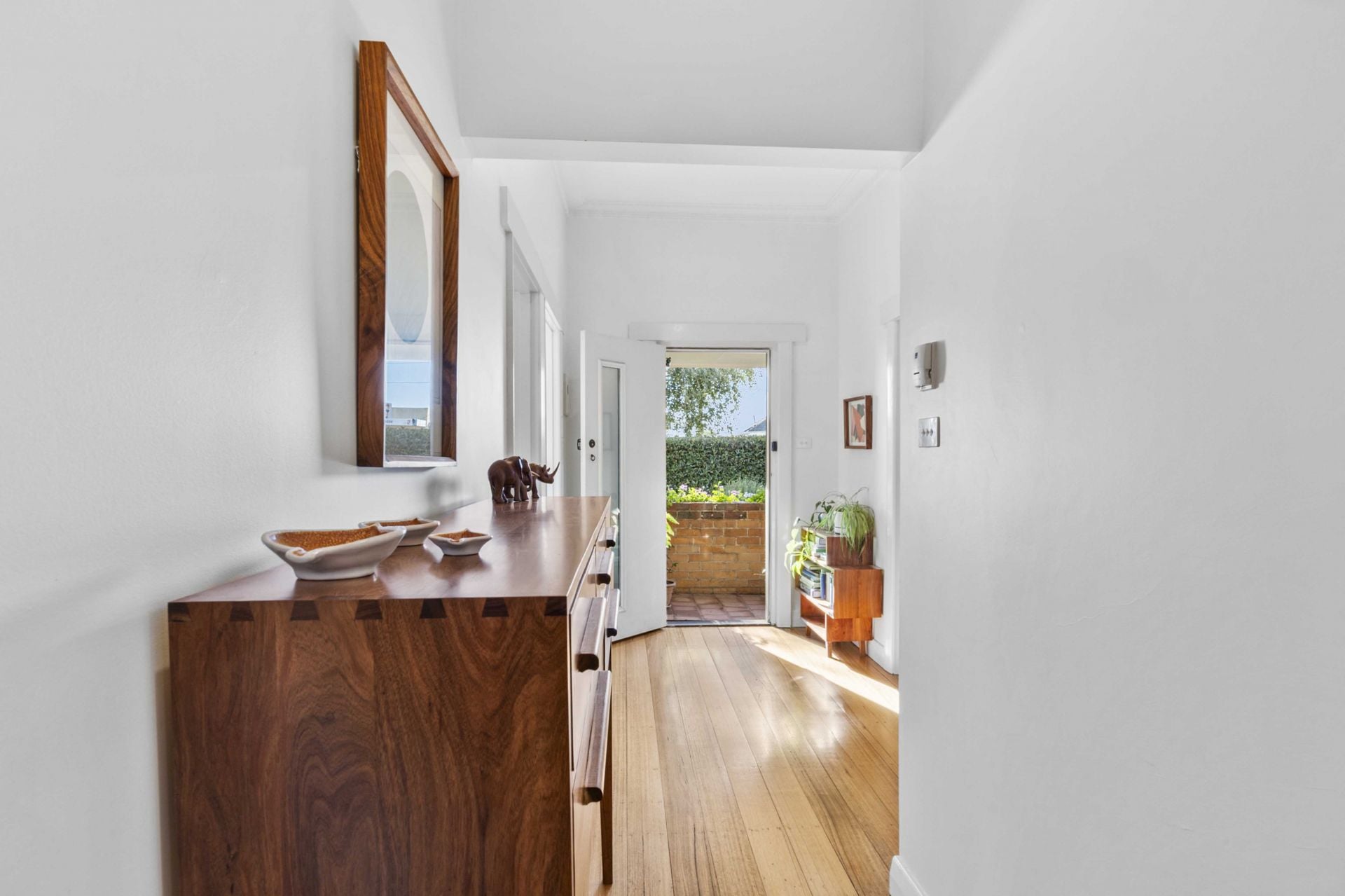 410 Pleasant Street South, Newington, Newington - Thumbnail 3