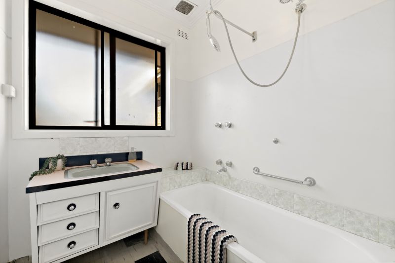 2 Grey Court, Coburg