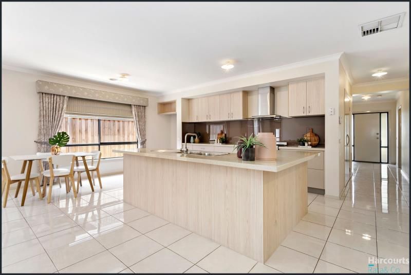 12 Donovan Street, Lalor
