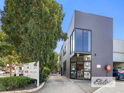 MODERN OFFICE IN THE HEART OF WEST END!