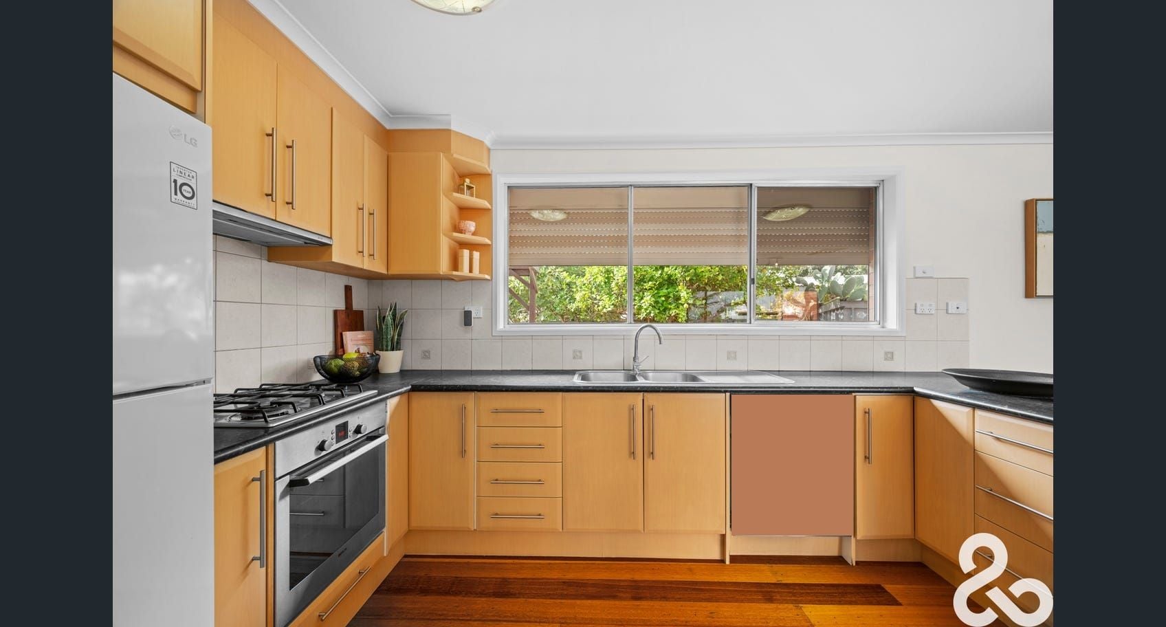 IDEAL HOME IN A CENTRAL LOCATION