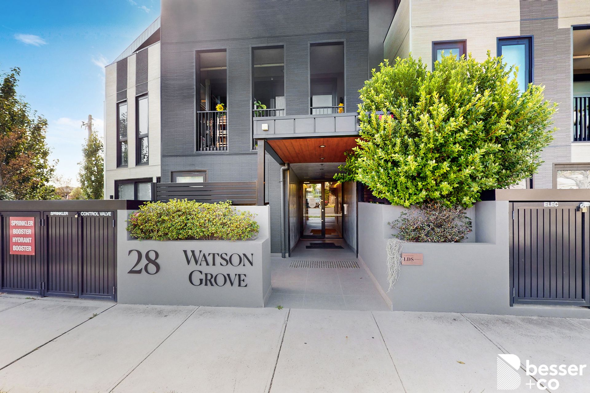10/28 Watson Grove, Glen Huntly - Thumbnail 2