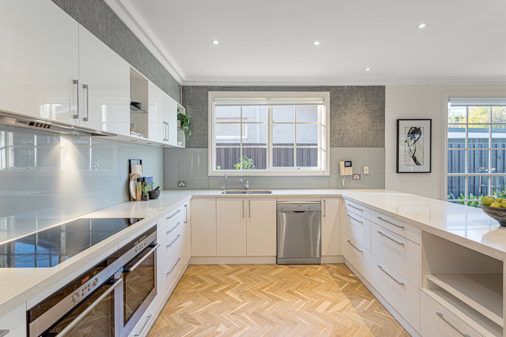 9 Newbay Crescent, Brighton, Brighton - Thumbnail 6