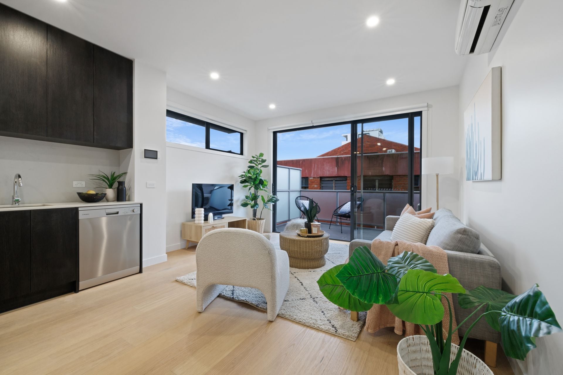 8/2 Bruce Street, Preston, Preston - Thumbnail 2