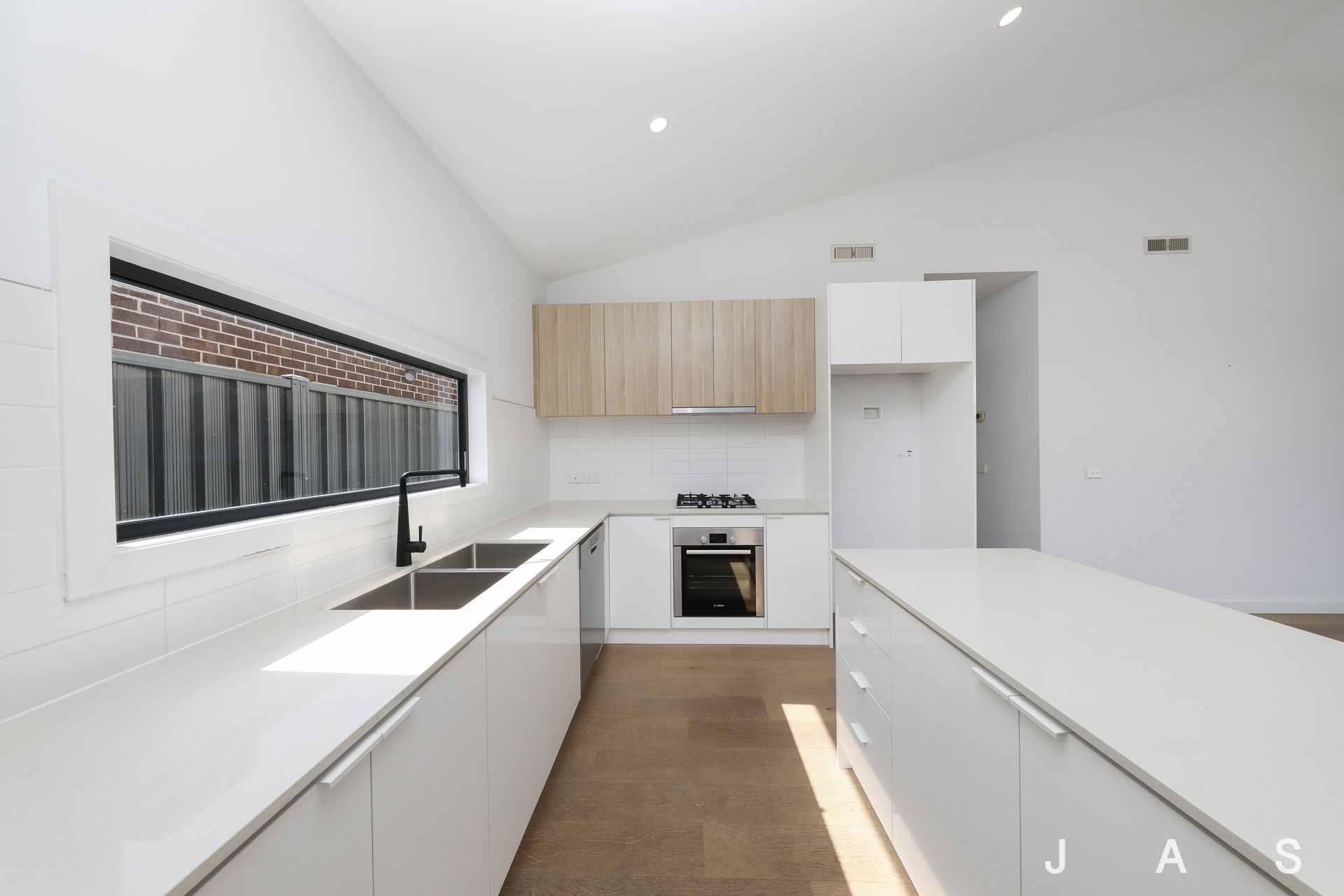 3/6 Corrigan Avenue Brooklyn VIC, Brooklyn - Thumbnail 4
