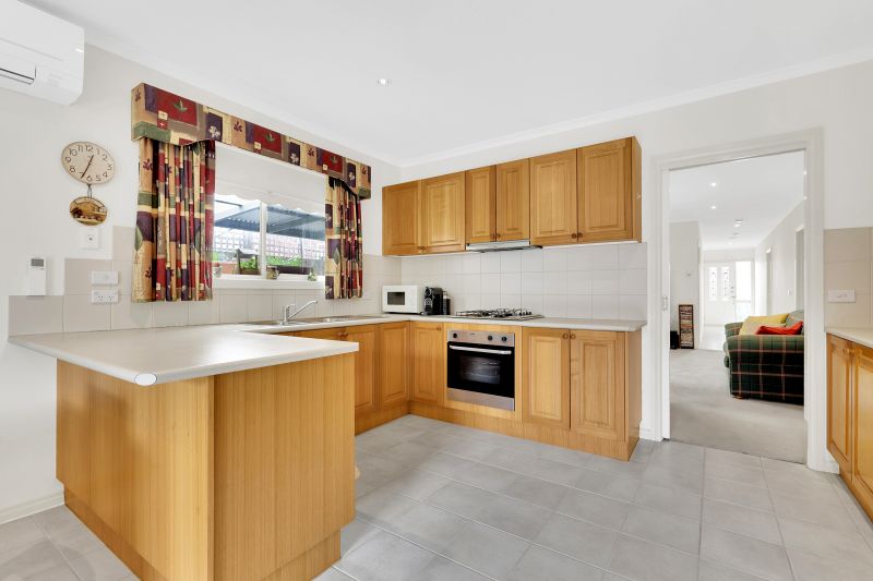 30 Capri Close, South Morang