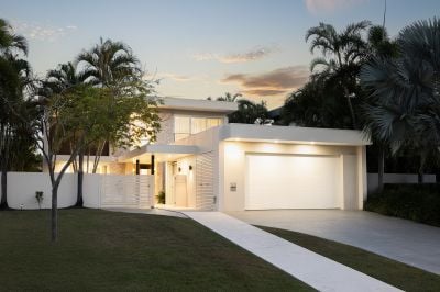 A Bespoke Waterfront Sanctuary with Bridge-Free Broadwater Access