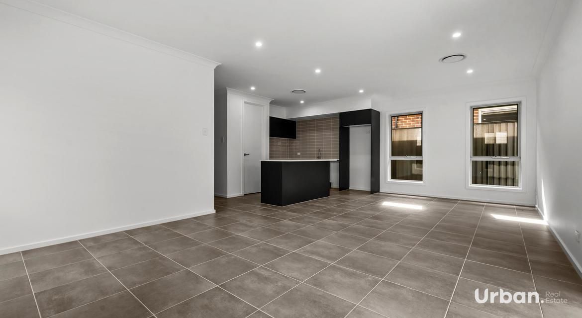 Austral 15 Parhelion Street