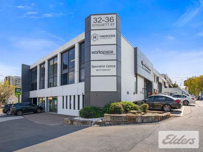 PROMINENT CORNER - OFFICE/ SHOWROOM - JAMES ST PRECINCT!