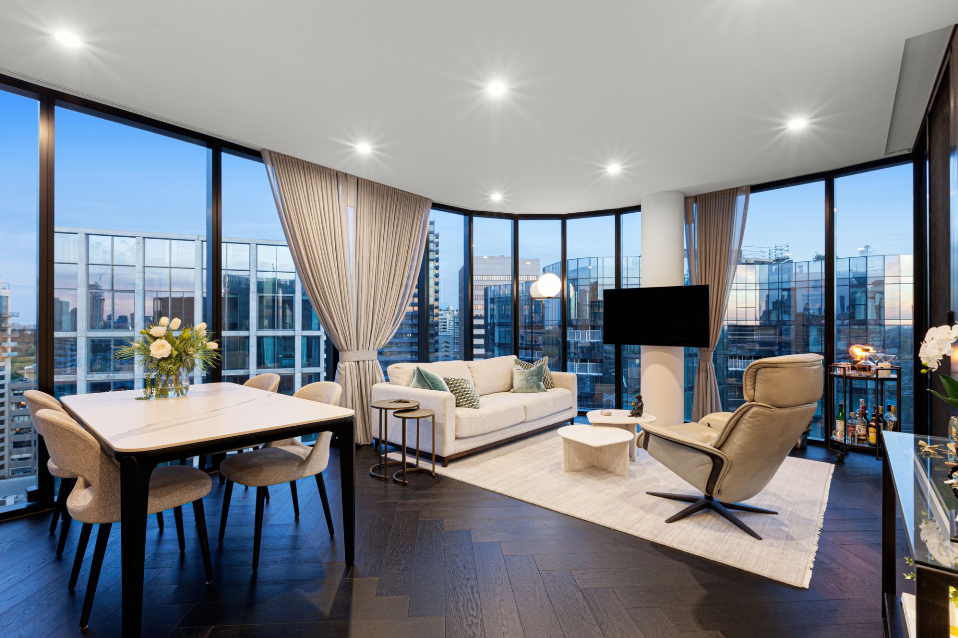 1801/39 Park Street, South Melbourne, South Melbourne - Thumbnail 2