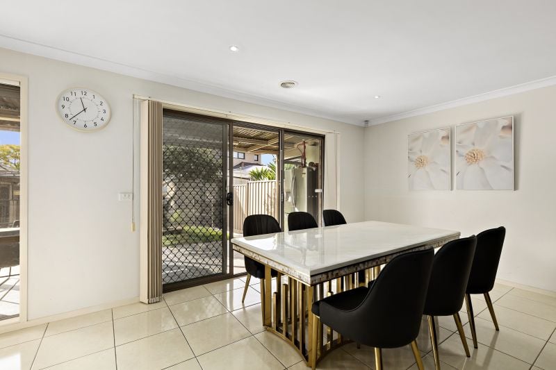 17 Shaftesbury Drive, Epping