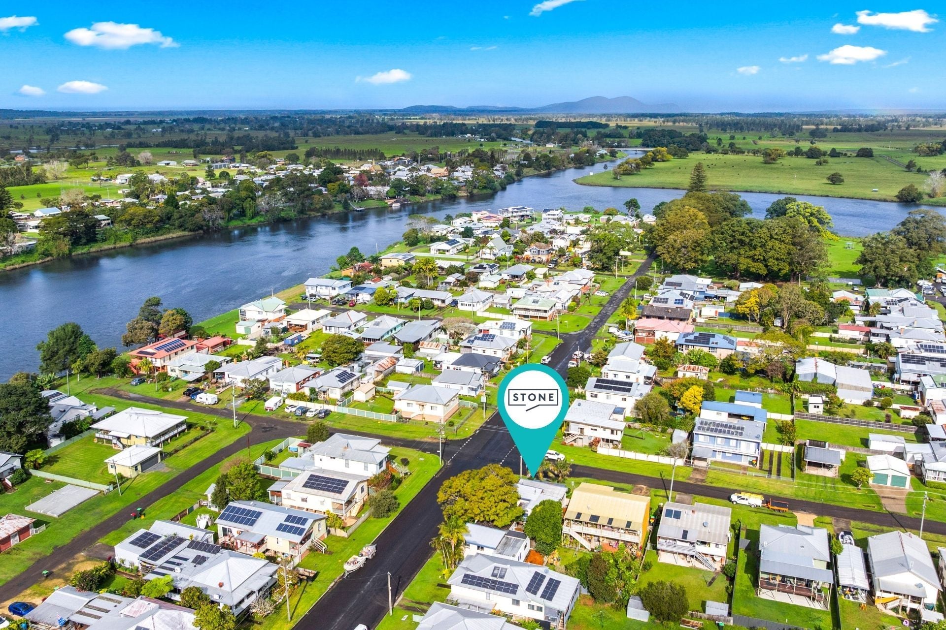 3 Verge Street, Smithtown