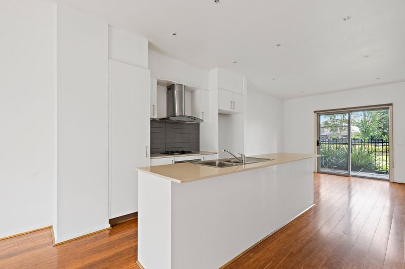 30/60 Cradle Mountain Drive, Craigieburn