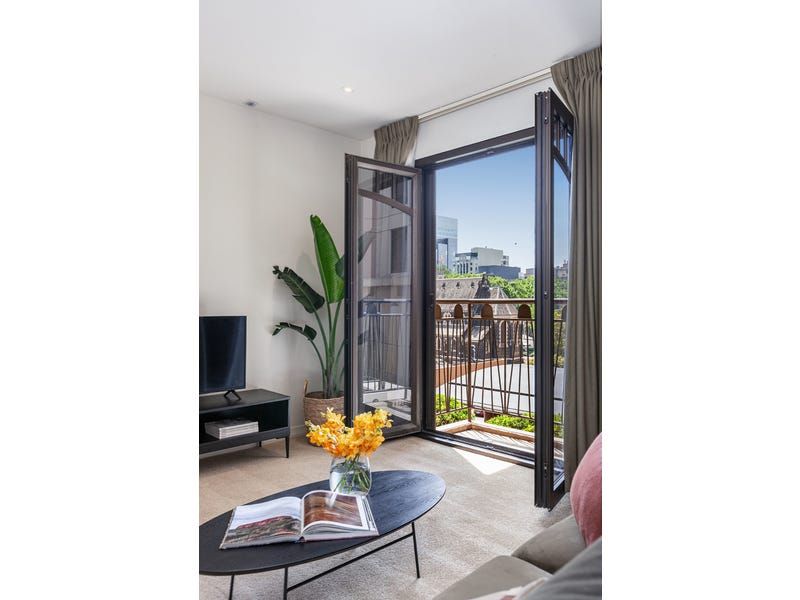 506/30 St Andrews Place, East Melbourne, East Melbourne - Thumbnail 3