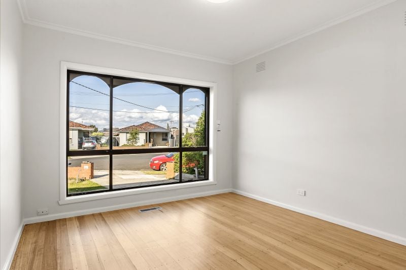 10 Brigette Court, Lalor
