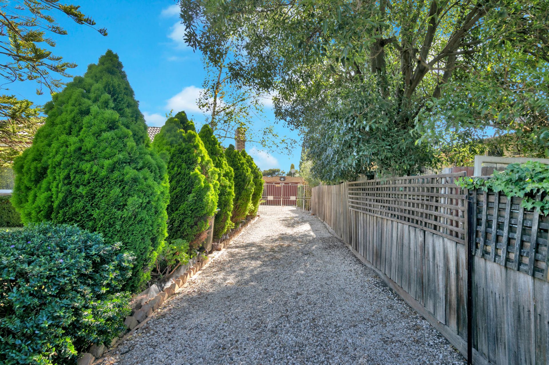926 m2  =  Big Potential , Big Rewards
